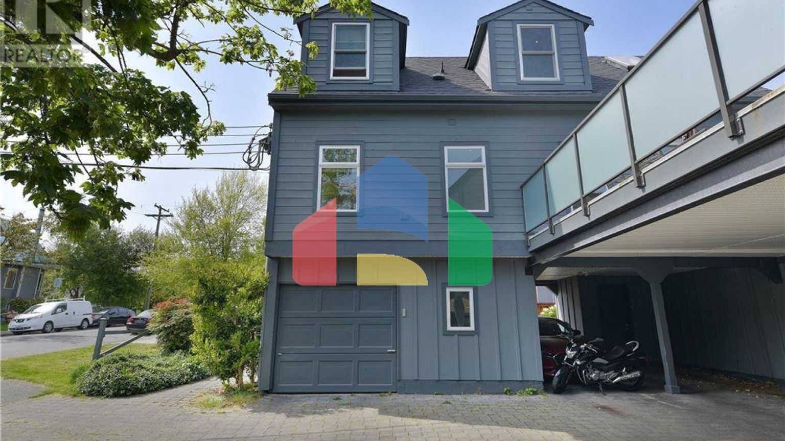 Residential - Townhouse - Victoria, Canada - Canada