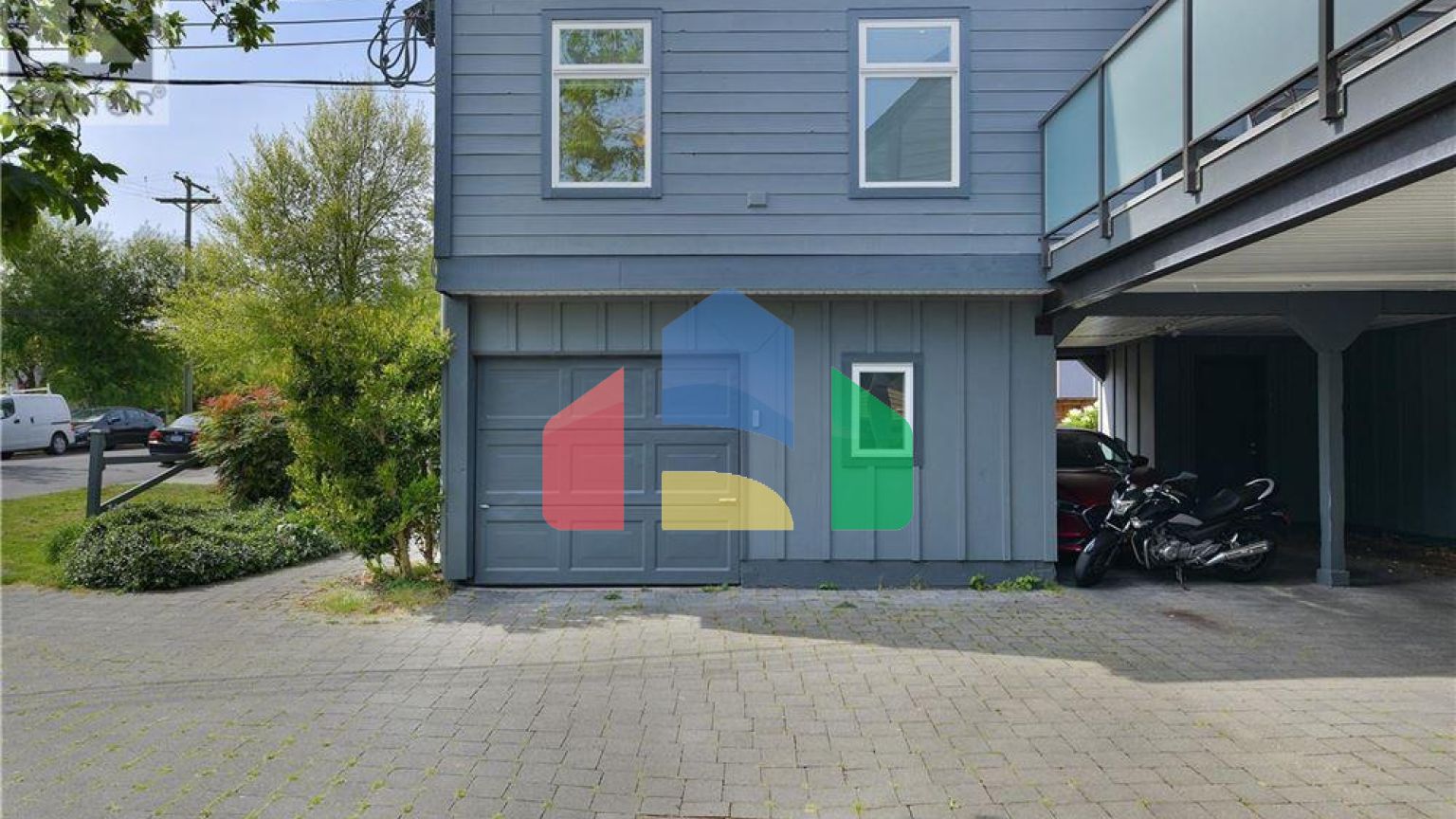 Residential - Townhouse - Victoria, Canada - Canada