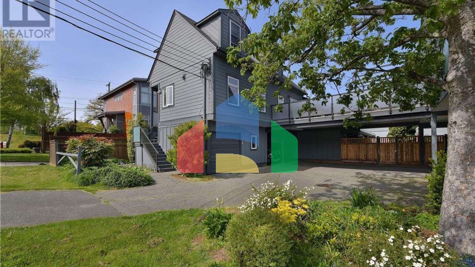 Residential - Townhouse - Victoria, Canada - Canada