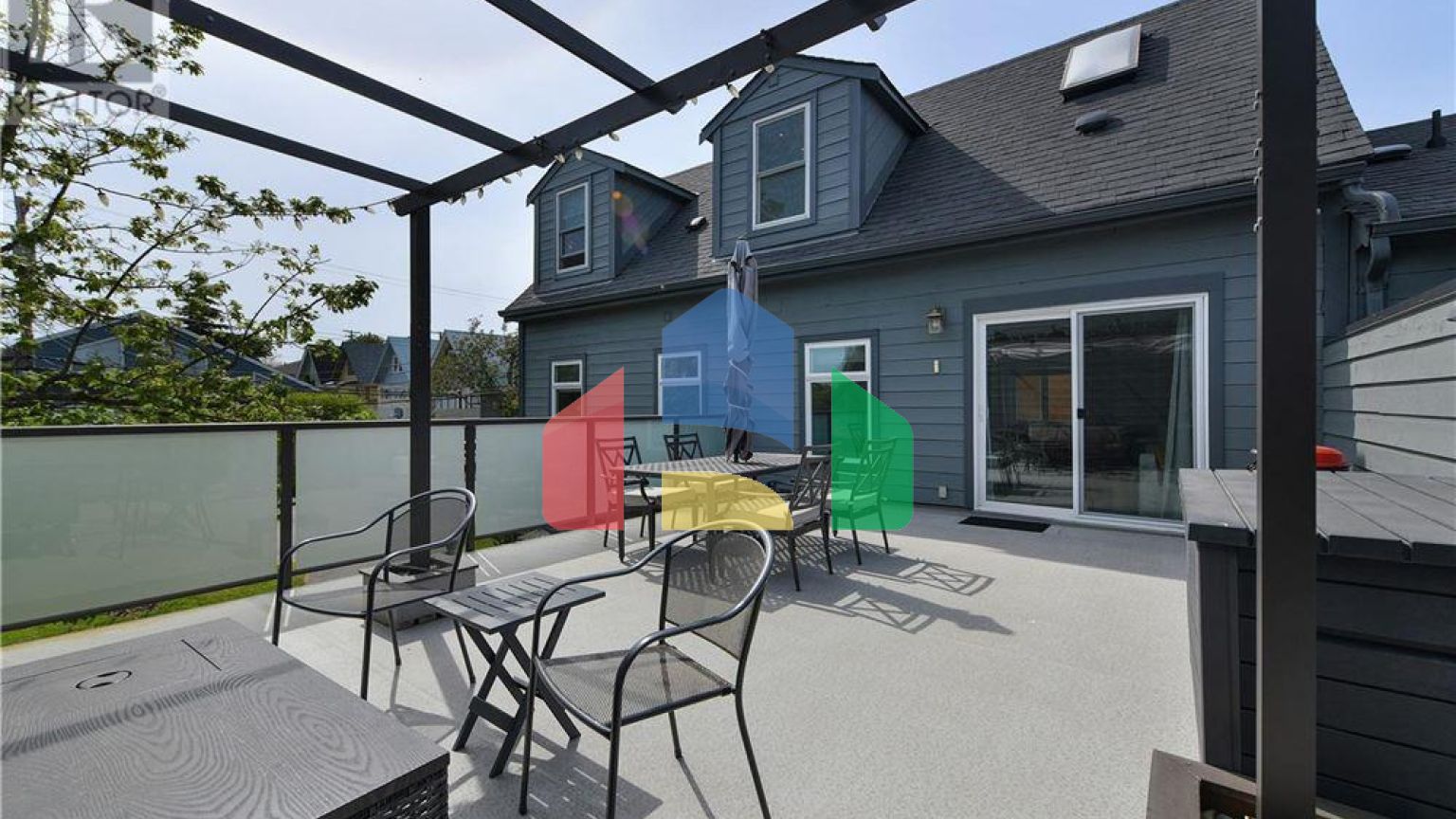 Residential - Townhouse - Victoria, Canada - Canada