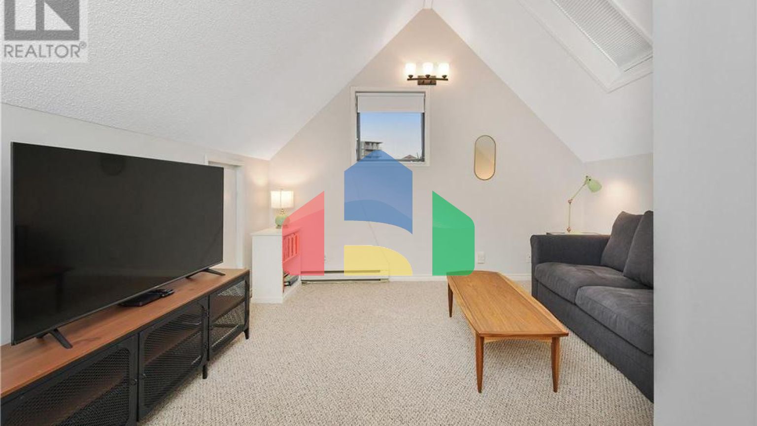 Residential - Townhouse - Victoria, Canada - Canada