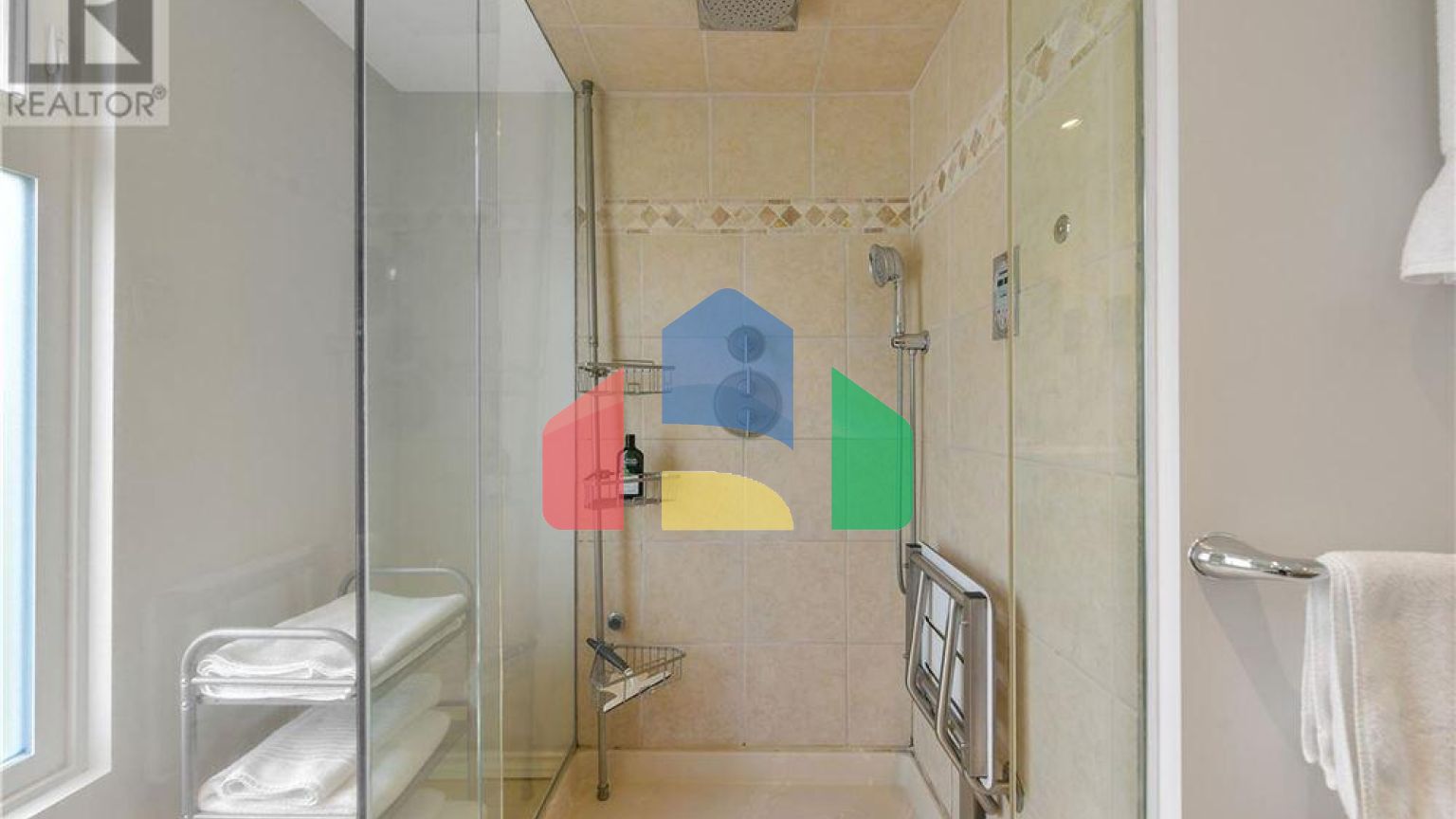 Residential - Townhouse - Victoria, Canada - Canada