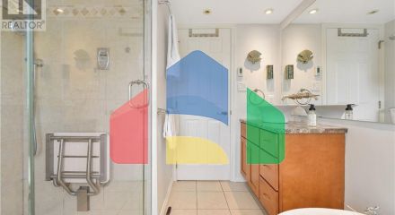 Residential - Townhouse - Victoria, Canada - Canada