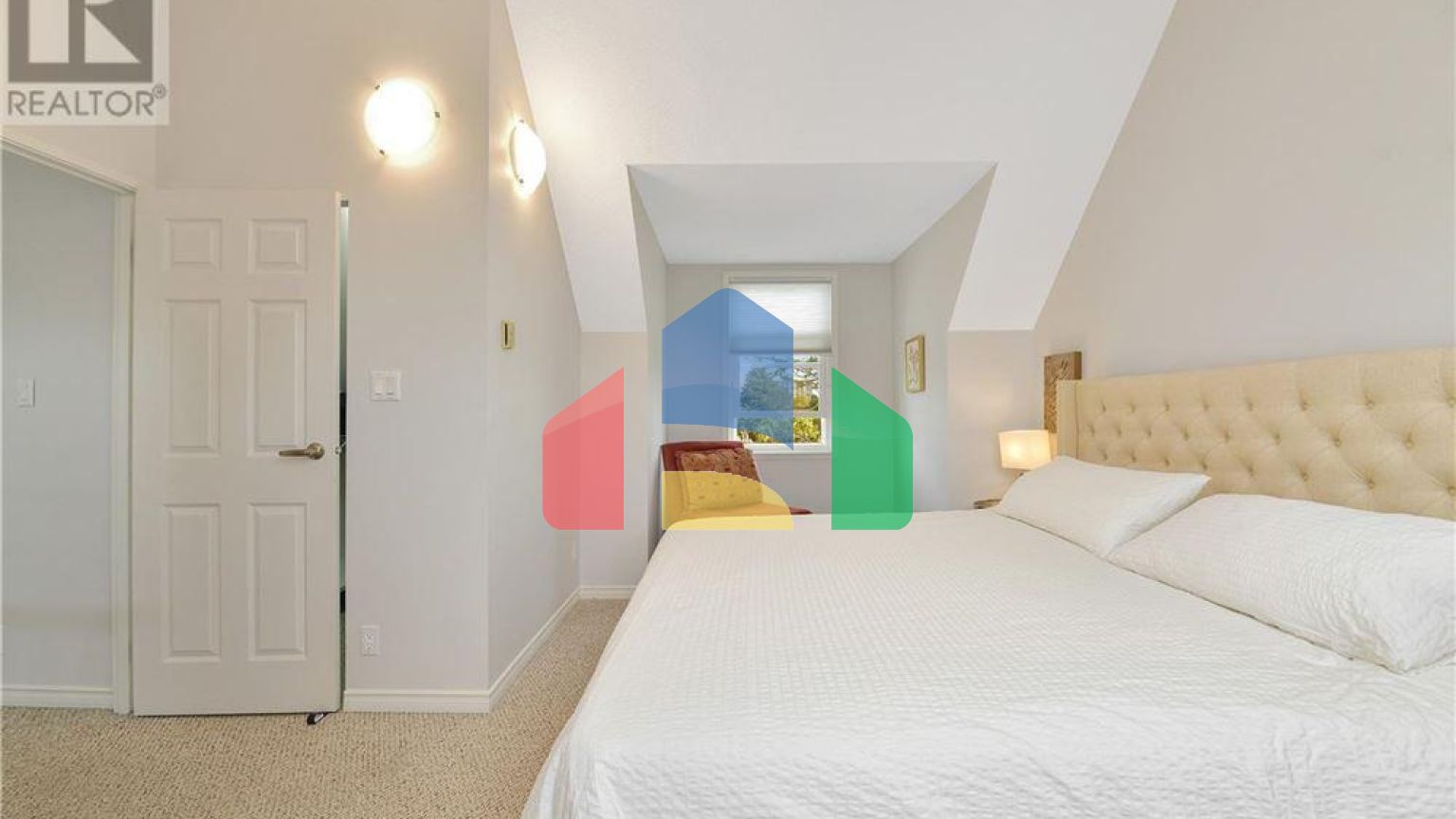 Residential - Townhouse - Victoria, Canada - Canada