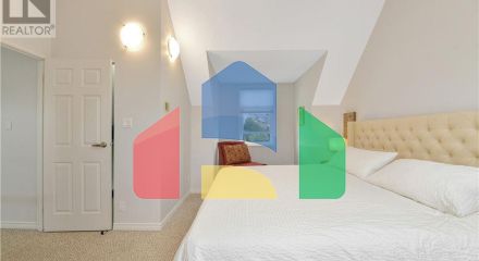 Residential - Townhouse - Victoria, Canada - Canada