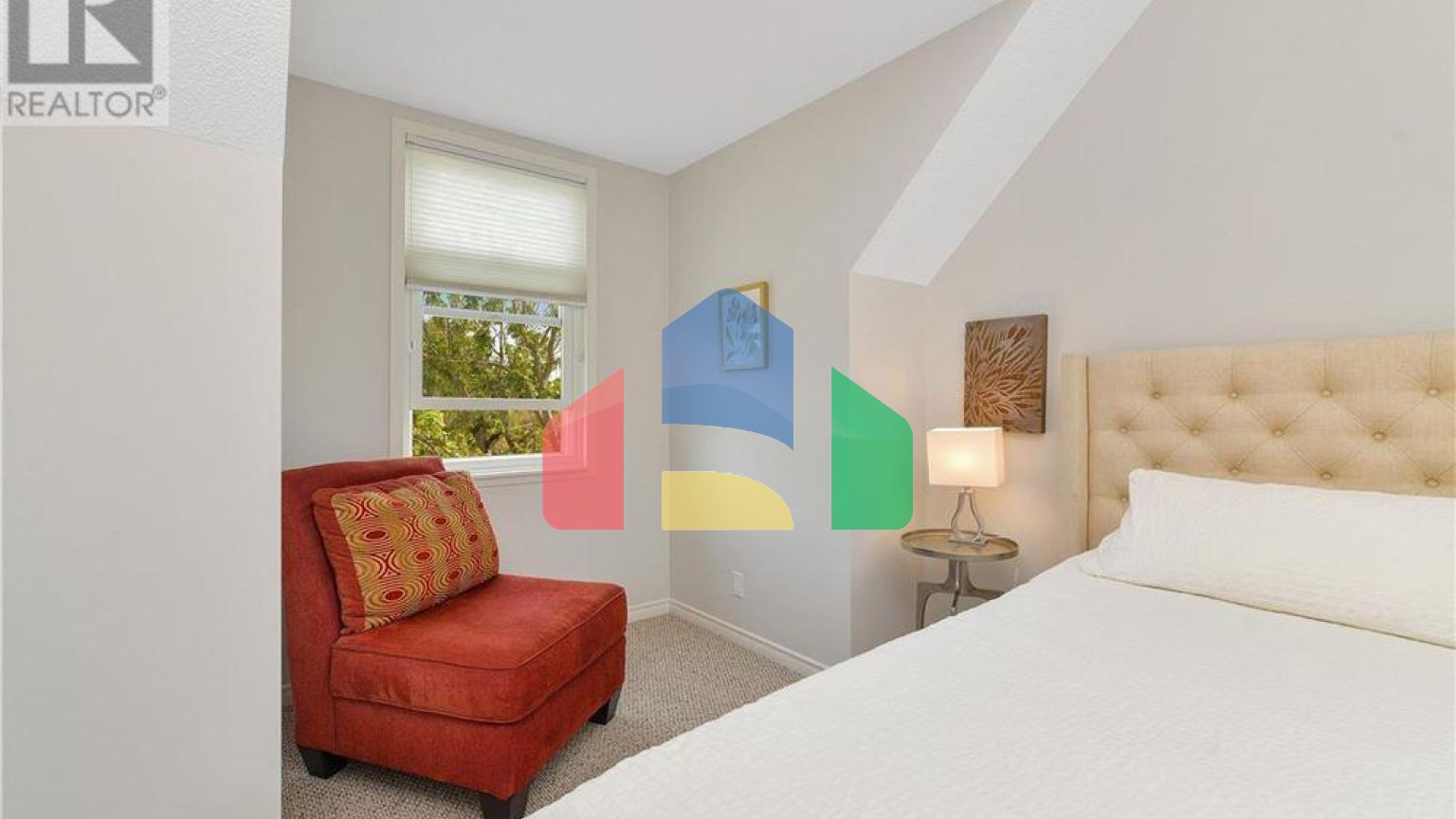 Residential - Townhouse - Victoria, Canada - Canada