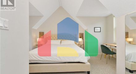 Residential - Townhouse - Victoria, Canada - Canada