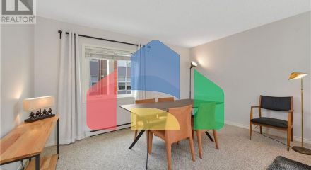 Residential - Townhouse - Victoria, Canada - Canada