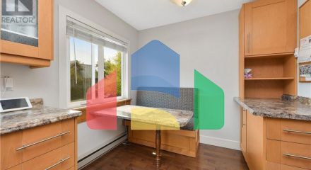 Residential - Townhouse - Victoria, Canada - Canada