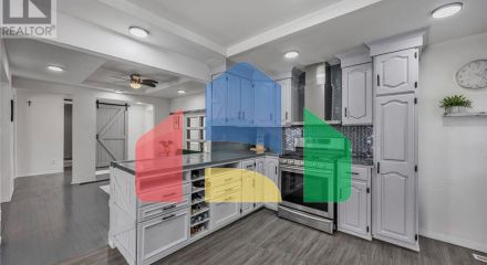 Residential - Single Family Home - Wasaga Beach, Canada - Canada