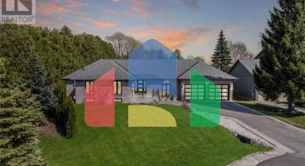 Residential - Single Family Home - Wasaga Beach, Canada - Canada