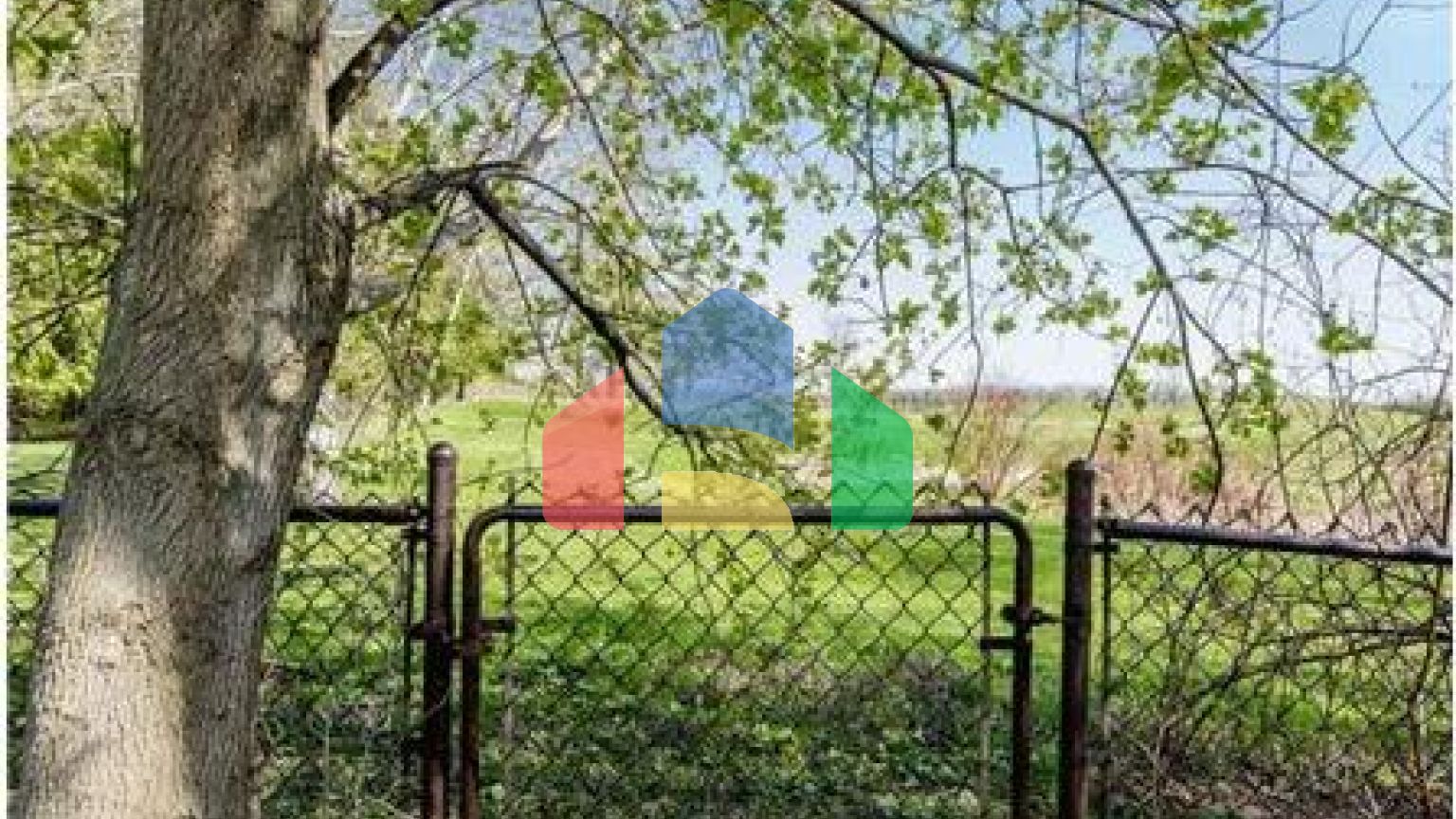 Residential - Single Family Home - Wasaga Beach, Canada - Canada