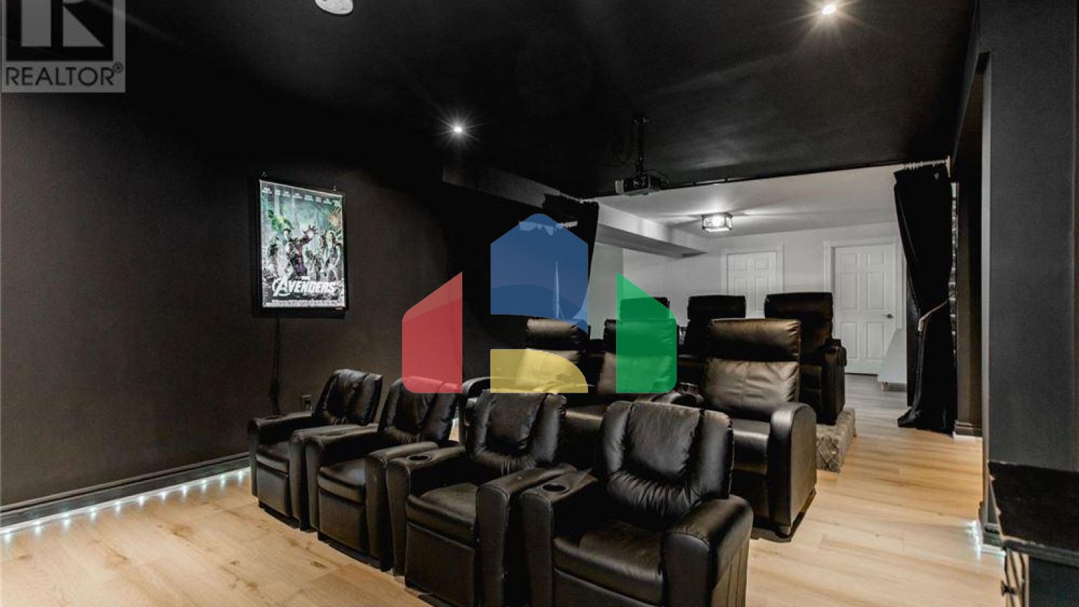 Residential - Single Family Home - Wasaga Beach, Canada - Canada