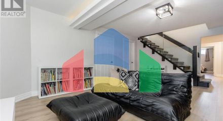 Residential - Single Family Home - Wasaga Beach, Canada - Canada