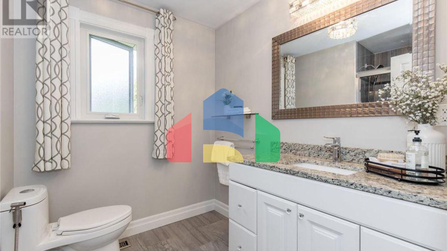 Residential - Single Family Home - Wasaga Beach, Canada - Canada