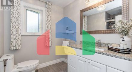 Residential - Single Family Home - Wasaga Beach, Canada - Canada