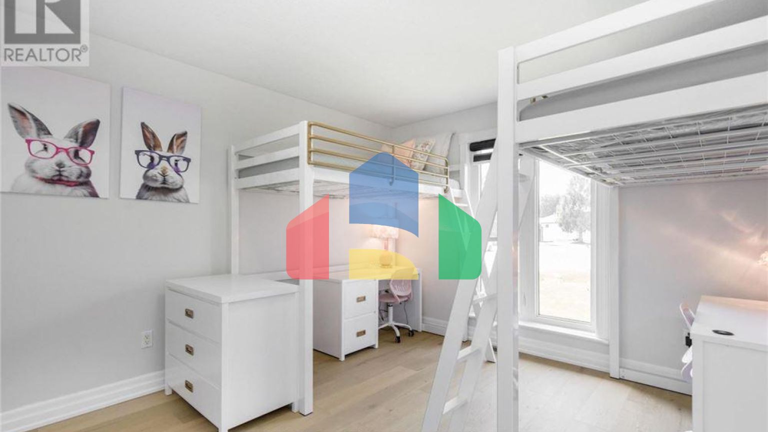 Residential - Single Family Home - Wasaga Beach, Canada - Canada