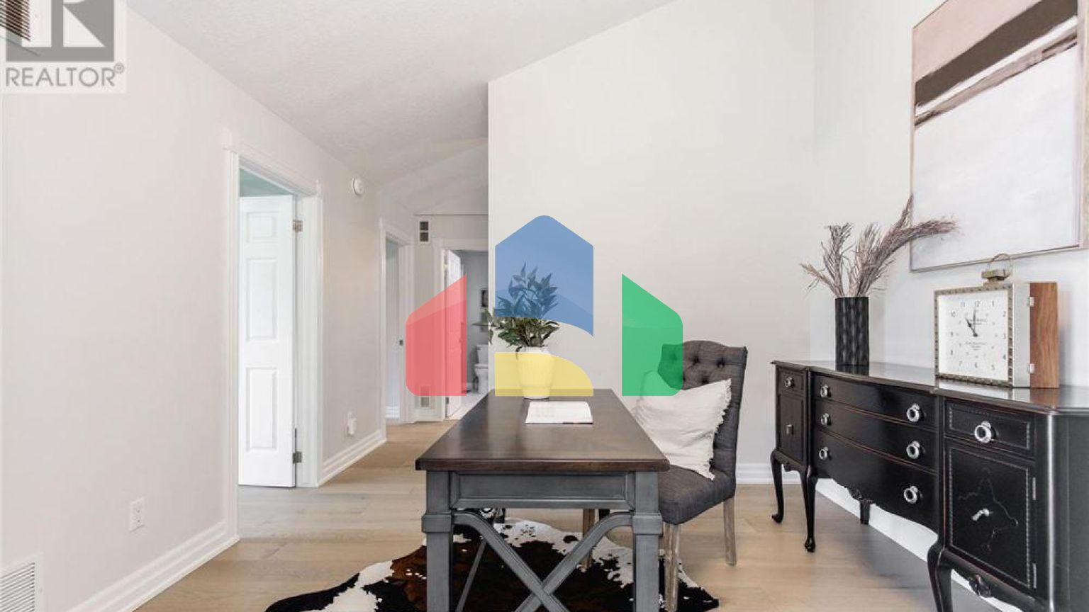 Residential - Single Family Home - Wasaga Beach, Canada - Canada