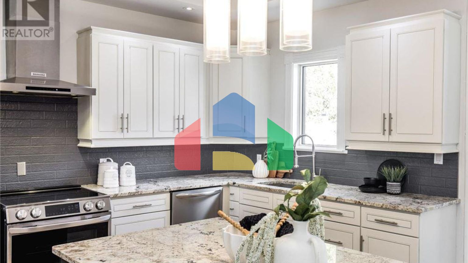 Residential - Single Family Home - Wasaga Beach, Canada - Canada