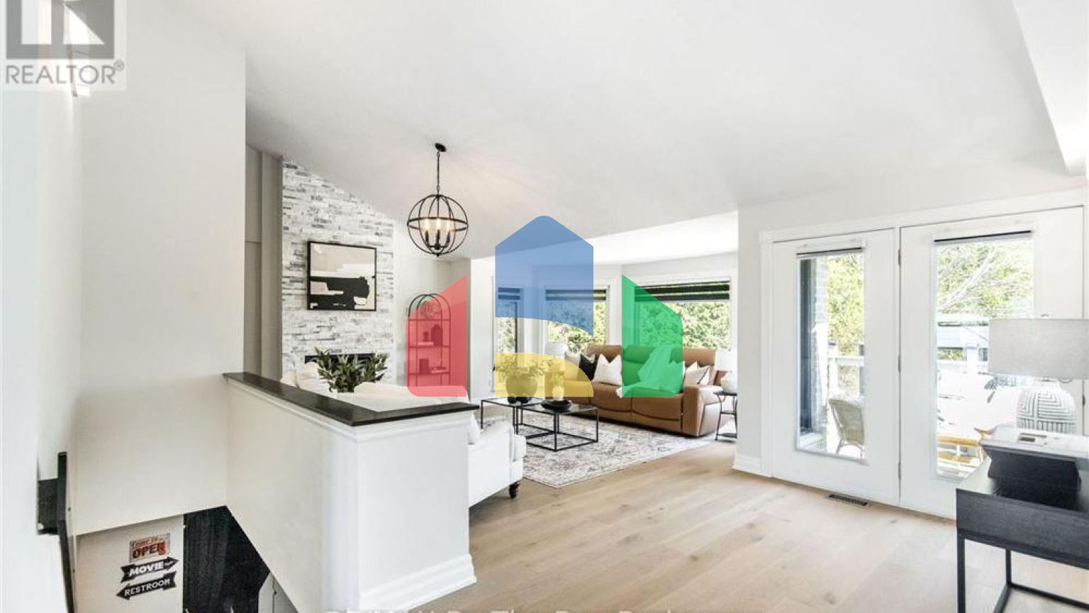 Residential - Single Family Home - Wasaga Beach, Canada - Canada