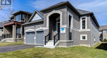 Residential - Single Family Home - Wasaga Beach, Canada - Canada