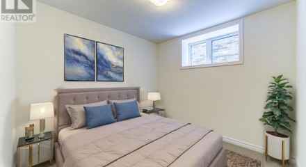 Residential - Single Family Home - Wasaga Beach, Canada - Canada
