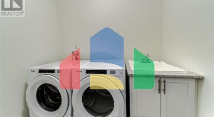 Residential - Single Family Home - Wasaga Beach, Canada - Canada