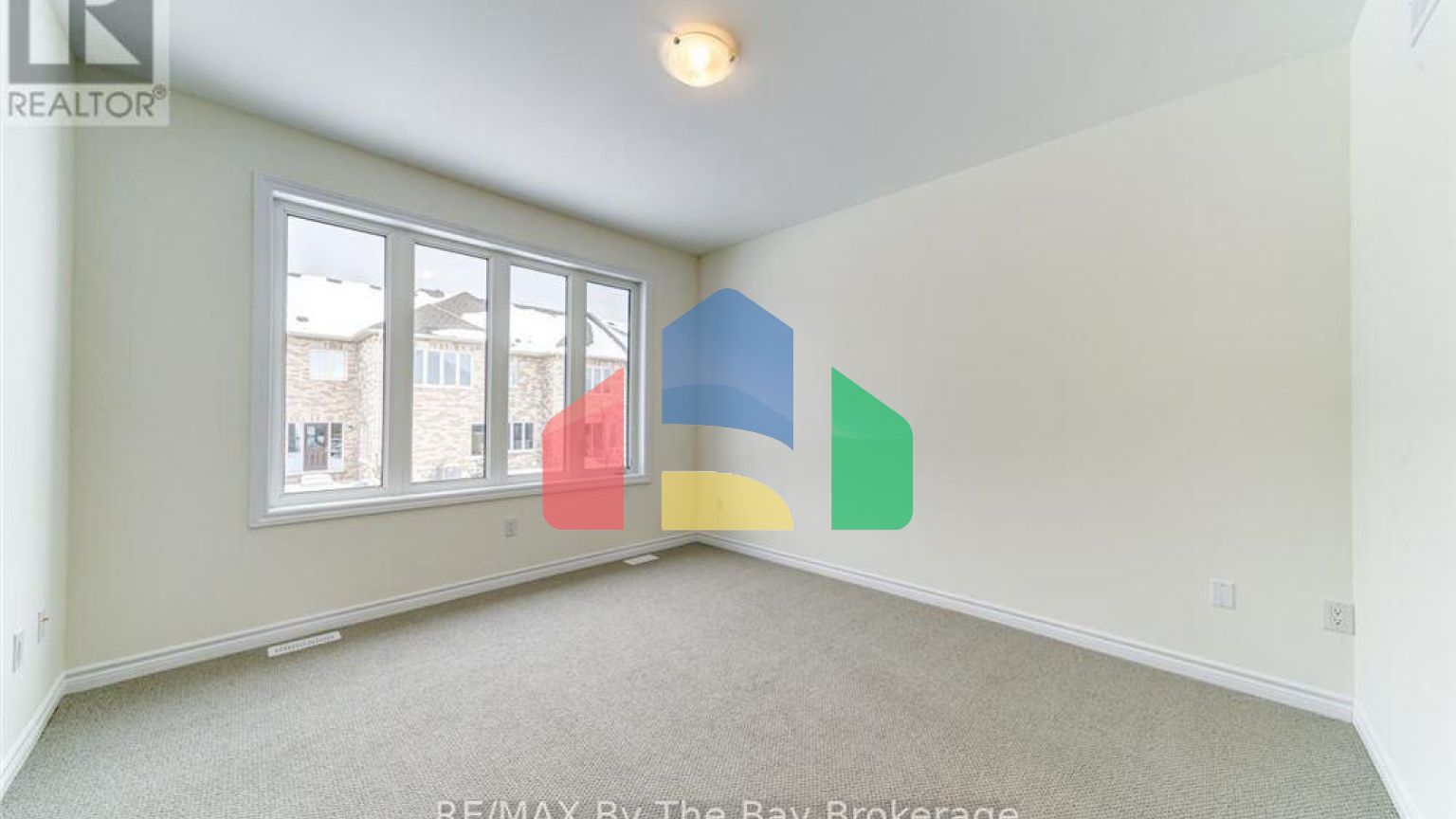 Residential - Single Family Home - Wasaga Beach, Canada - Canada