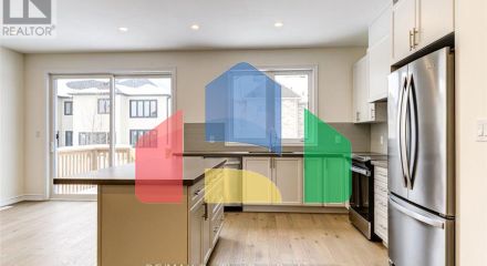 Residential - Single Family Home - Wasaga Beach, Canada - Canada