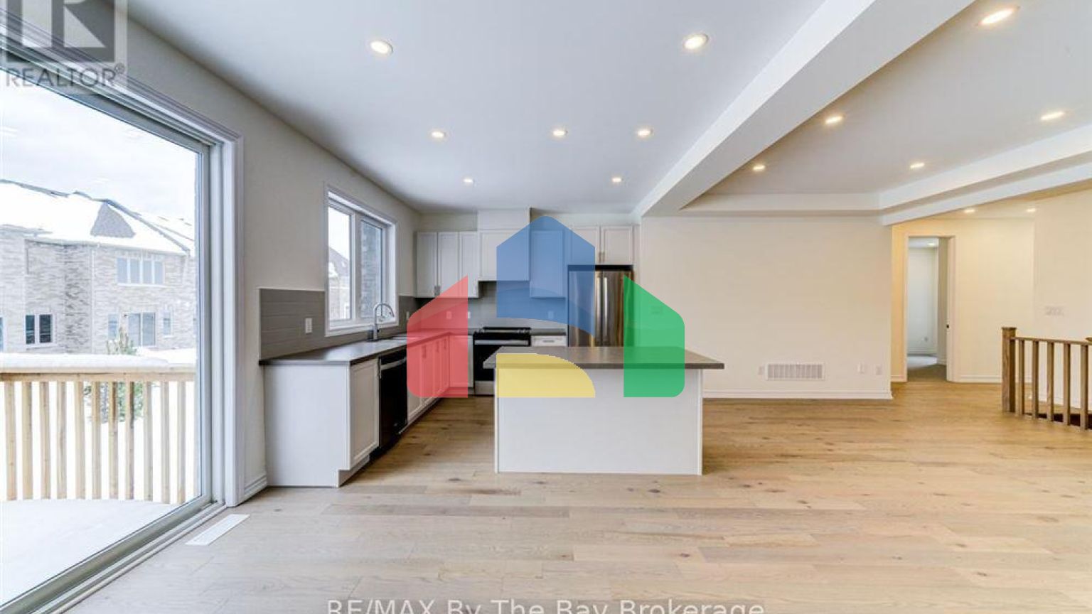 Residential - Single Family Home - Wasaga Beach, Canada - Canada