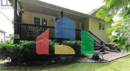 Residential - Single Family Home - Wasaga Beach, Canada - Canada