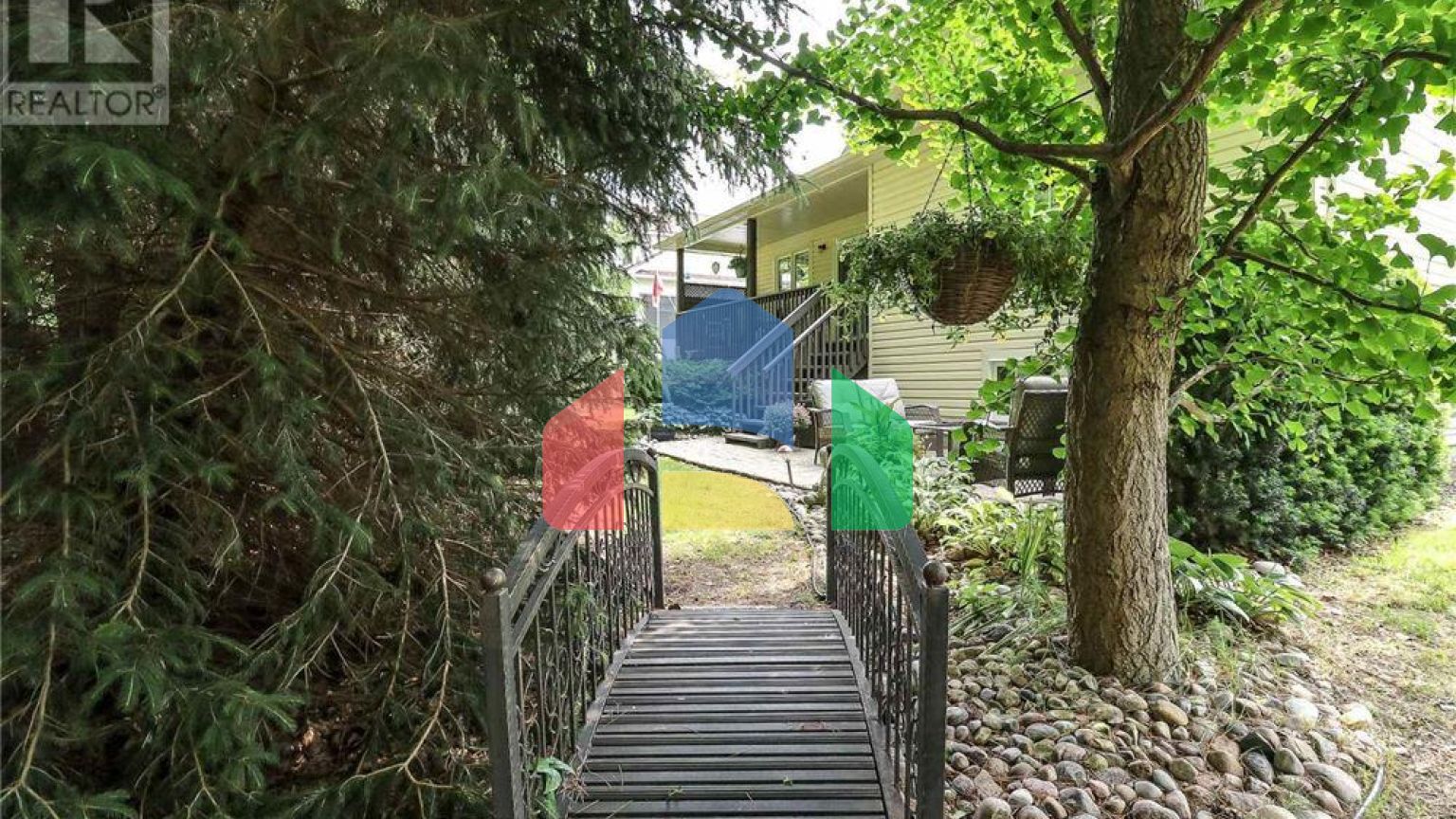 Residential - Single Family Home - Wasaga Beach, Canada - Canada