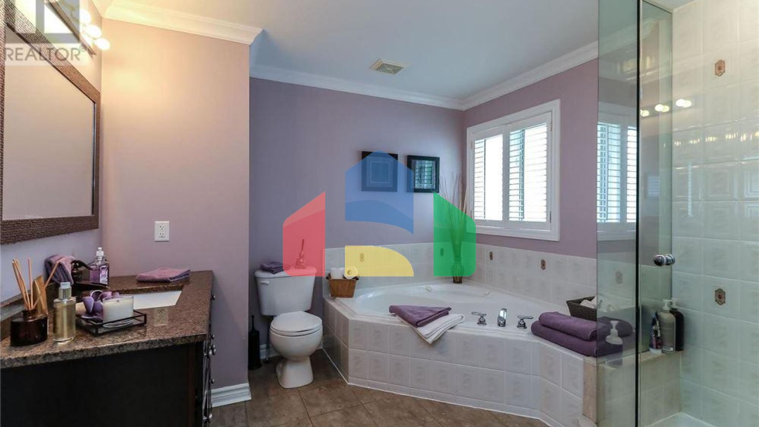 Residential - Single Family Home - Wasaga Beach, Canada - Canada