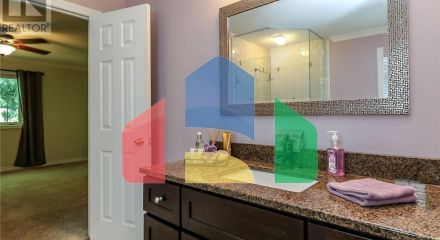 Residential - Single Family Home - Wasaga Beach, Canada - Canada