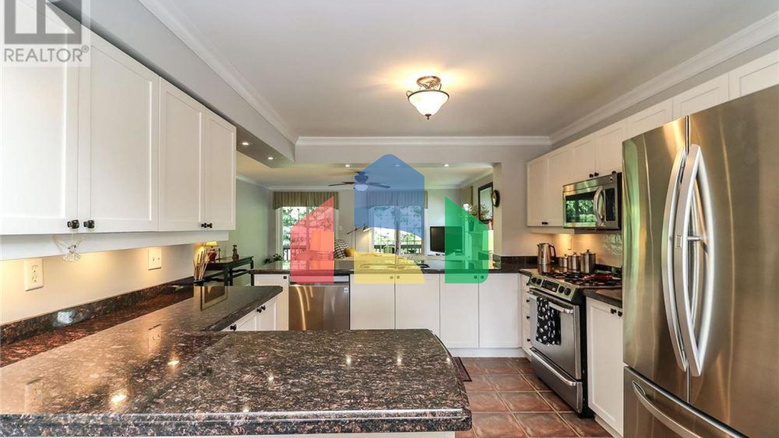 Residential - Single Family Home - Wasaga Beach, Canada - Canada