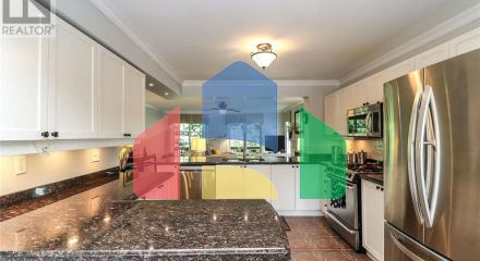 Residential - Single Family Home - Wasaga Beach, Canada - Canada