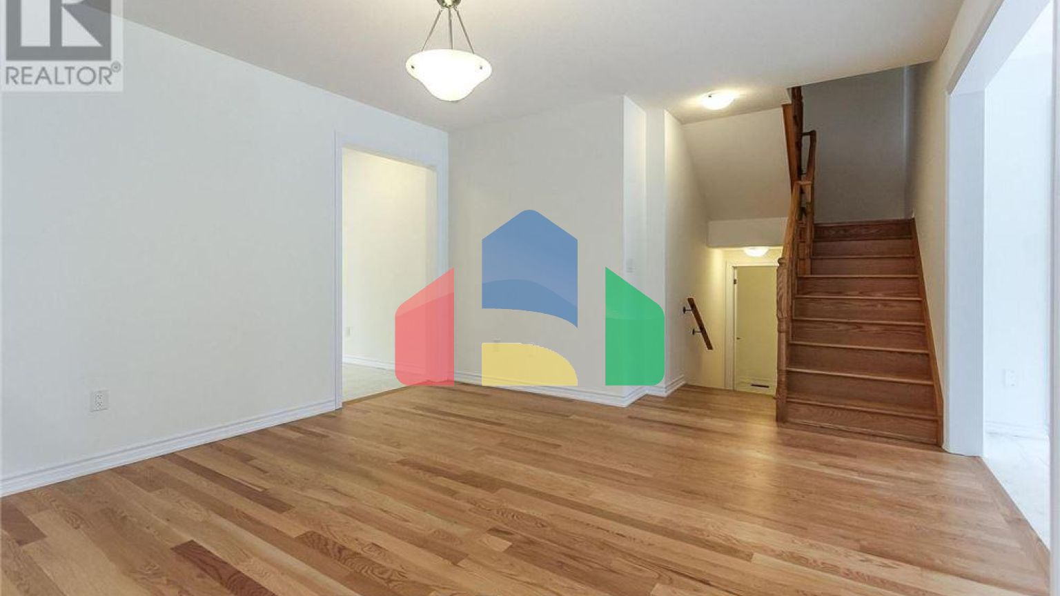 Residential - Single Family Home - Wasaga Beach, Canada - Canada