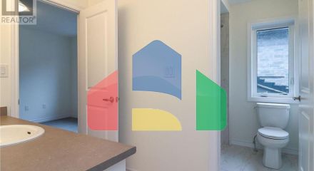 Residential - Single Family Home - Wasaga Beach, Canada - Canada