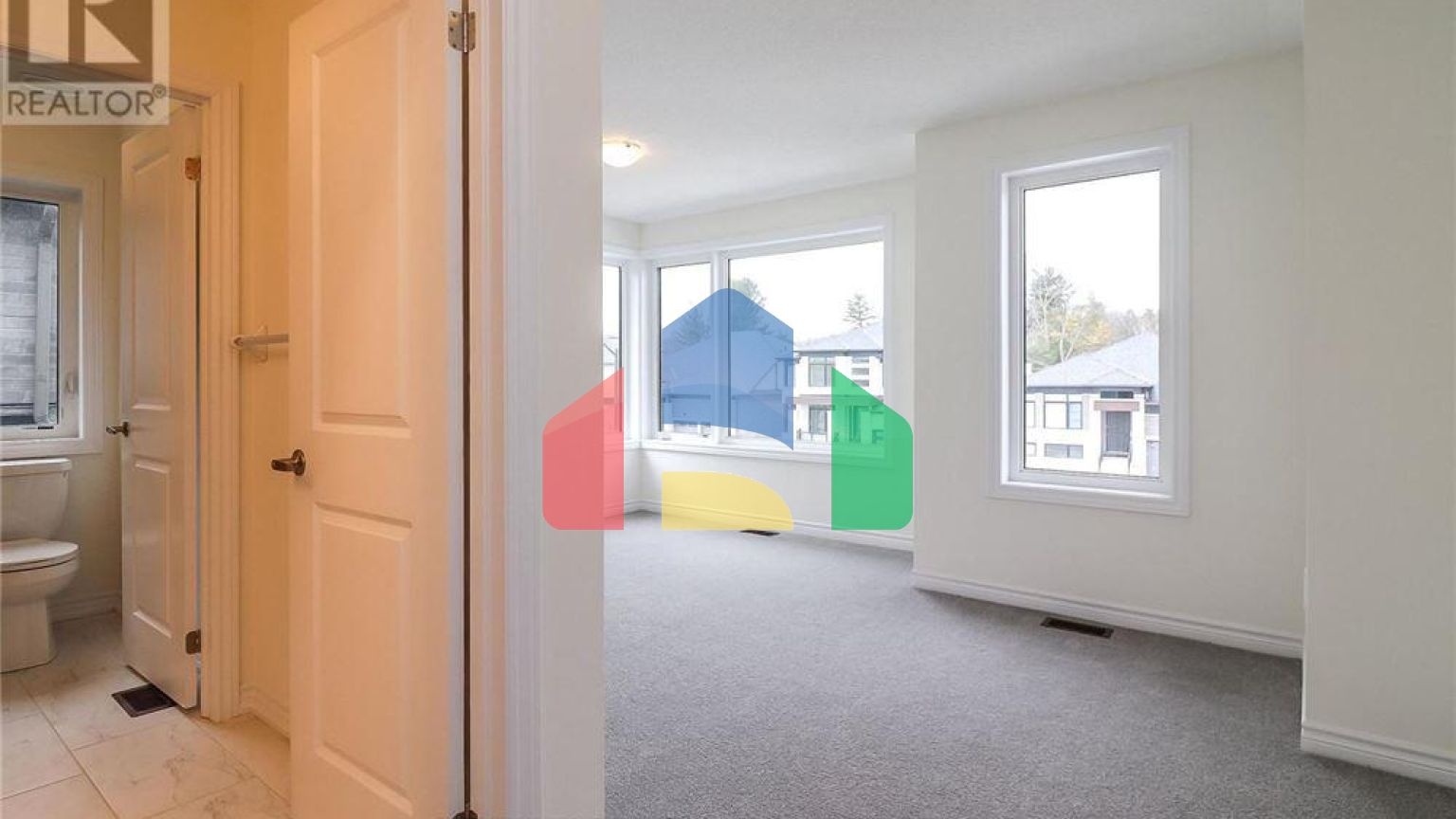 Residential - Single Family Home - Wasaga Beach, Canada - Canada