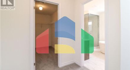 Residential - Single Family Home - Wasaga Beach, Canada - Canada