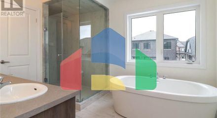 Residential - Single Family Home - Wasaga Beach, Canada - Canada