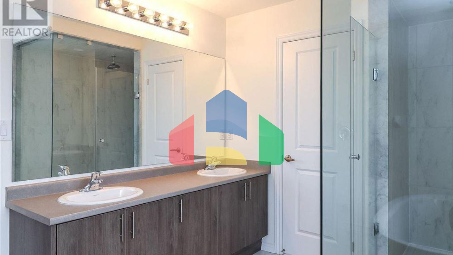 Residential - Single Family Home - Wasaga Beach, Canada - Canada