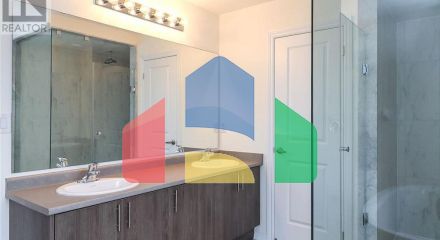 Residential - Single Family Home - Wasaga Beach, Canada - Canada