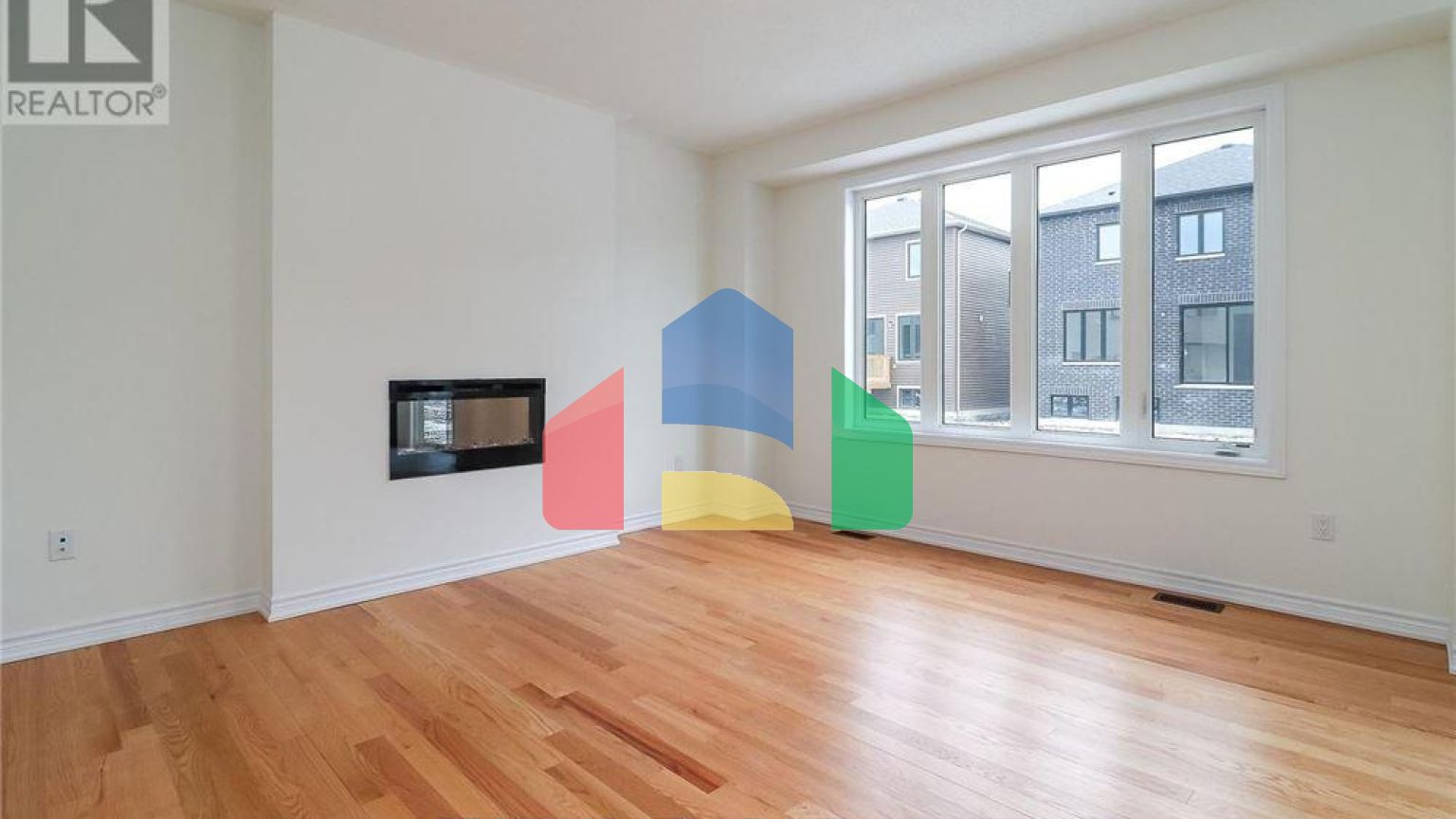 Residential - Single Family Home - Wasaga Beach, Canada - Canada