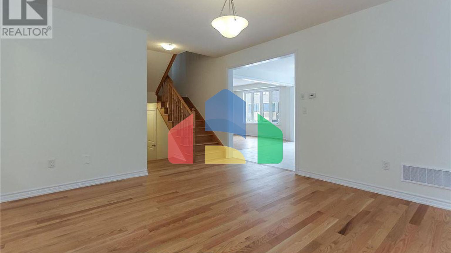 Residential - Single Family Home - Wasaga Beach, Canada - Canada