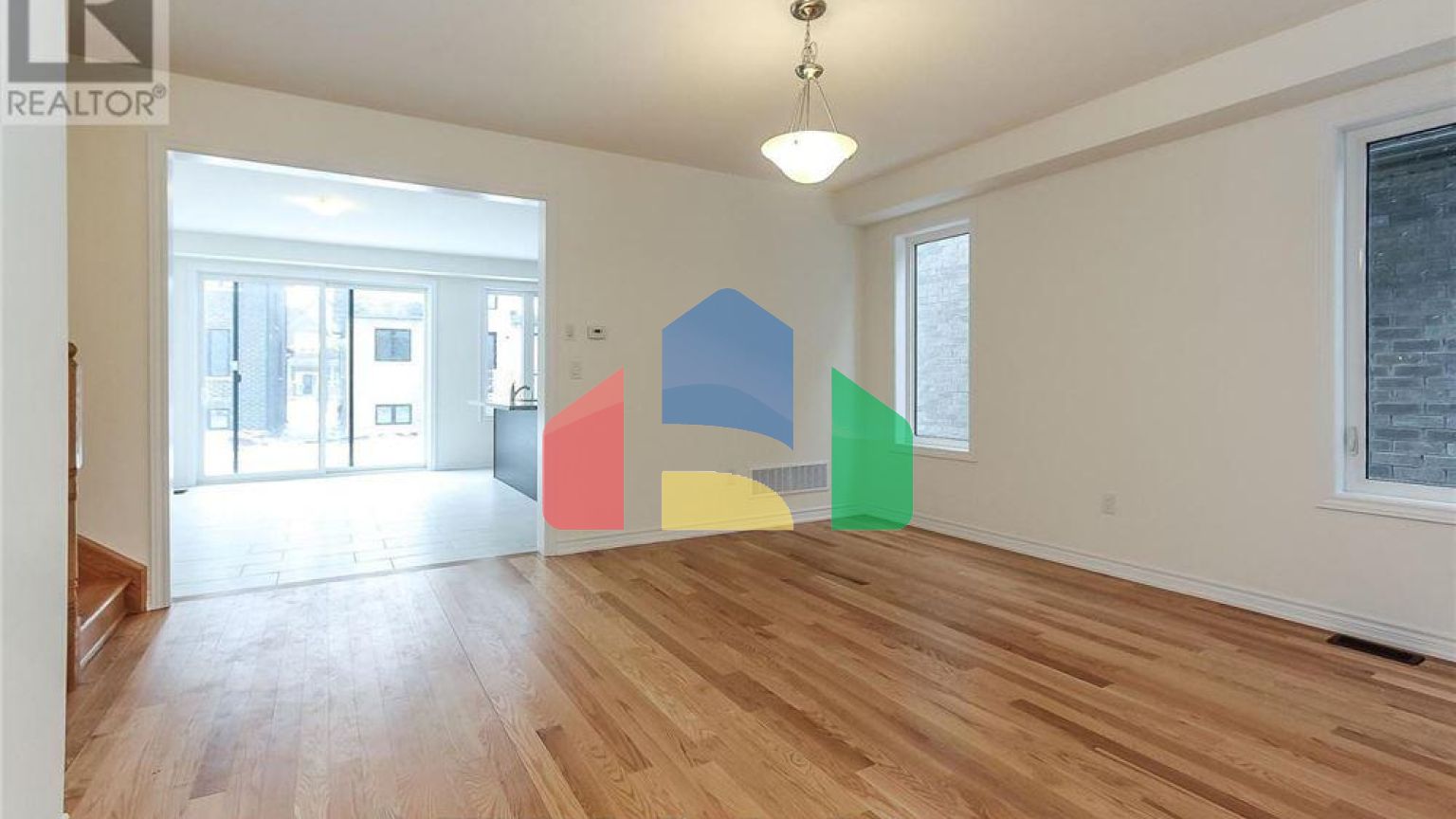 Residential - Single Family Home - Wasaga Beach, Canada - Canada