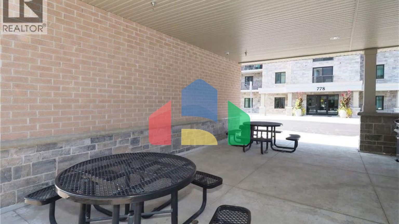 Residential - Condo/Apartment - Waterloo, Canada - Canada