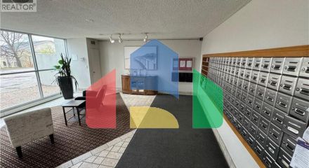 Residential - Single Family Home - Waterloo, Canada - Canada