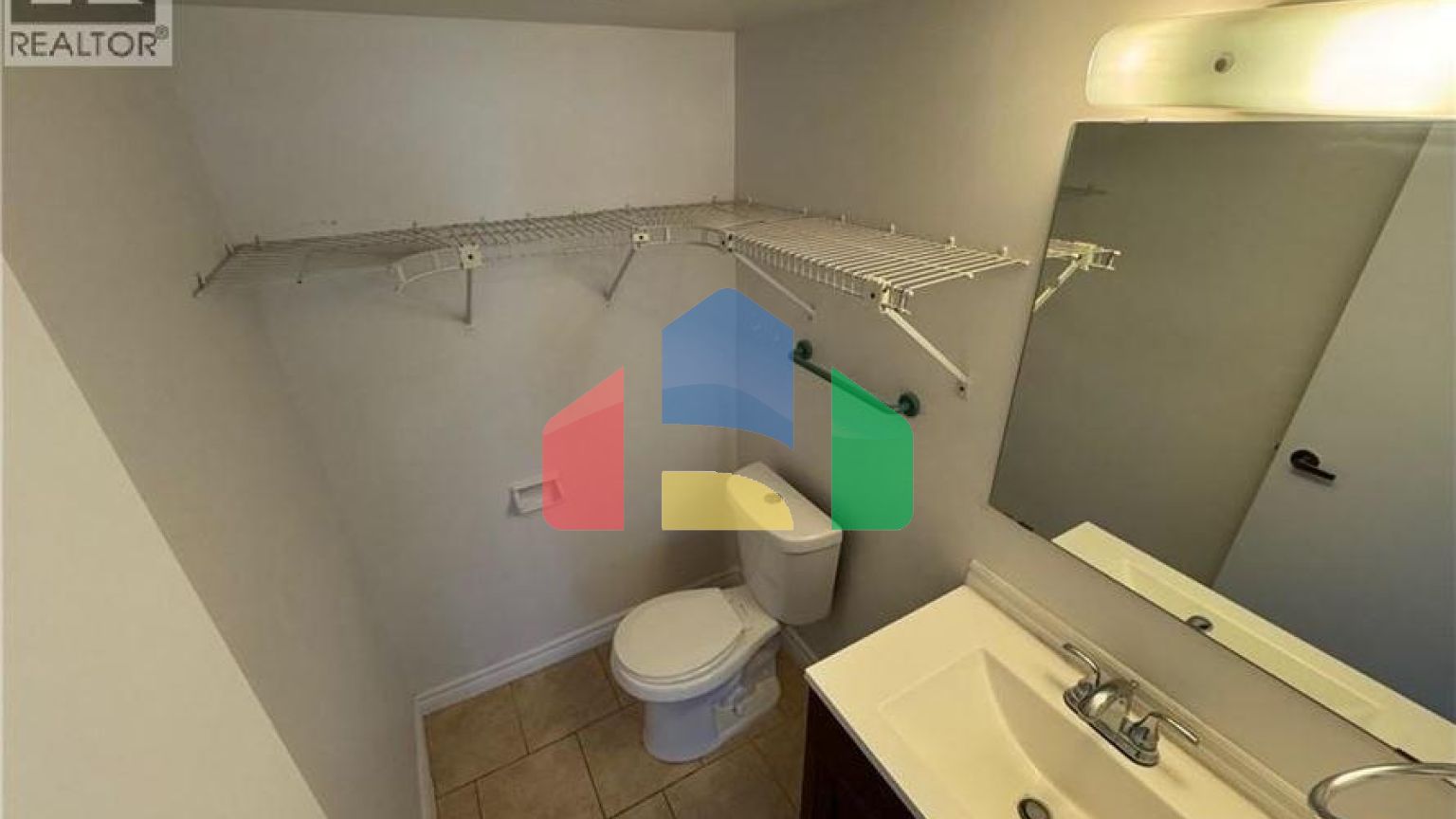 Residential - Single Family Home - Waterloo, Canada - Canada