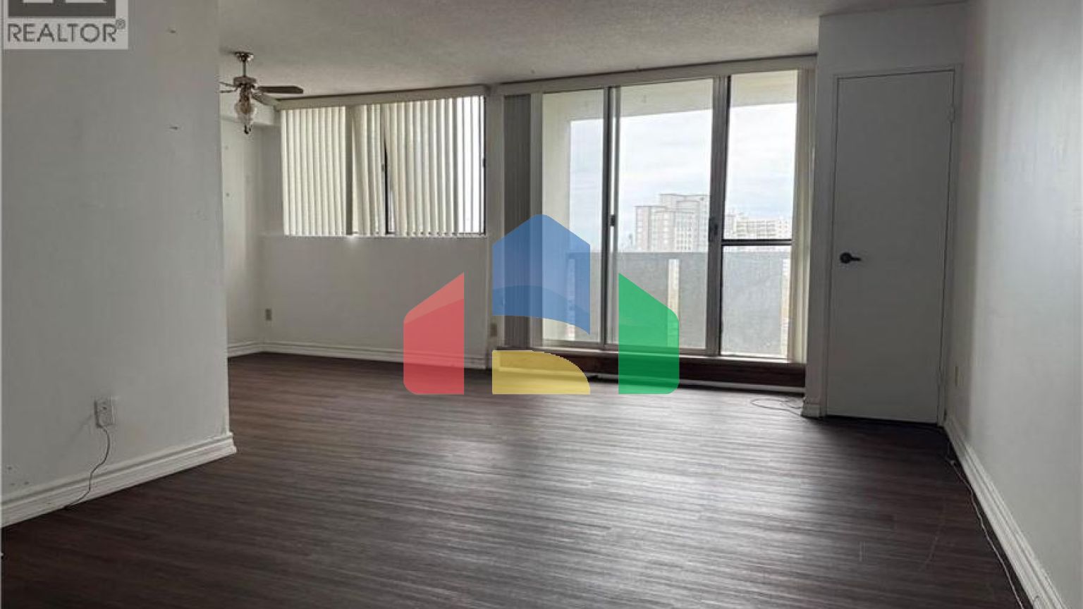 Residential - Single Family Home - Waterloo, Canada - Canada